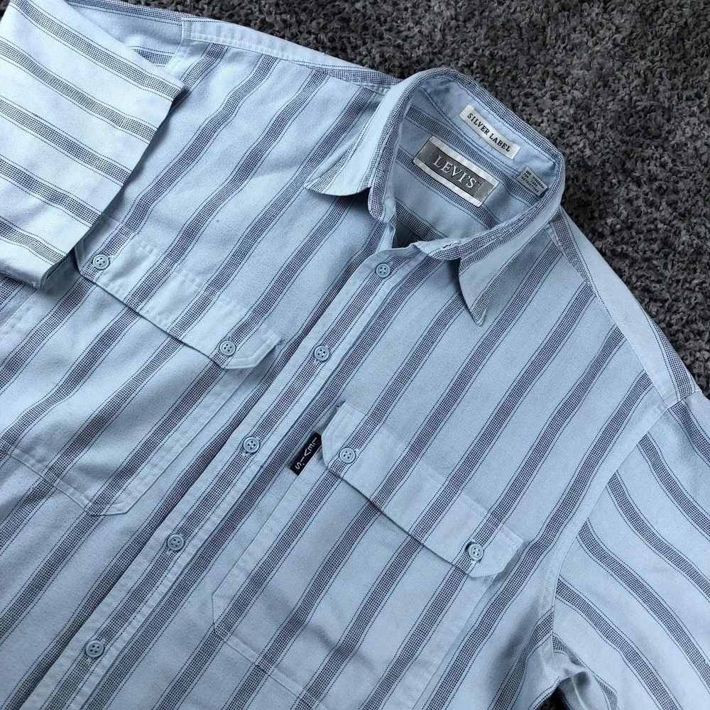 Vintage Levi's‎ Silver Label Shirt Mens Medium Blue Stripe Short Sleeve Korea
